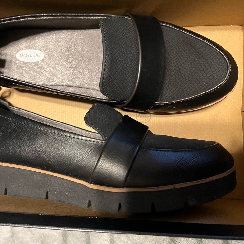 Black Dr Scholl’s loafers